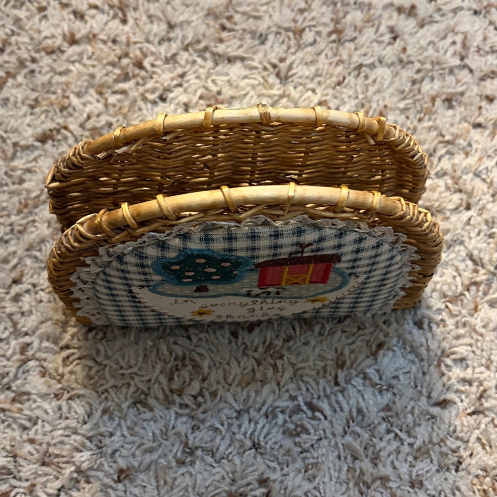 Vintage Woven Wicker Country Cottage Core Napkin Holder - Picture 2 of 6